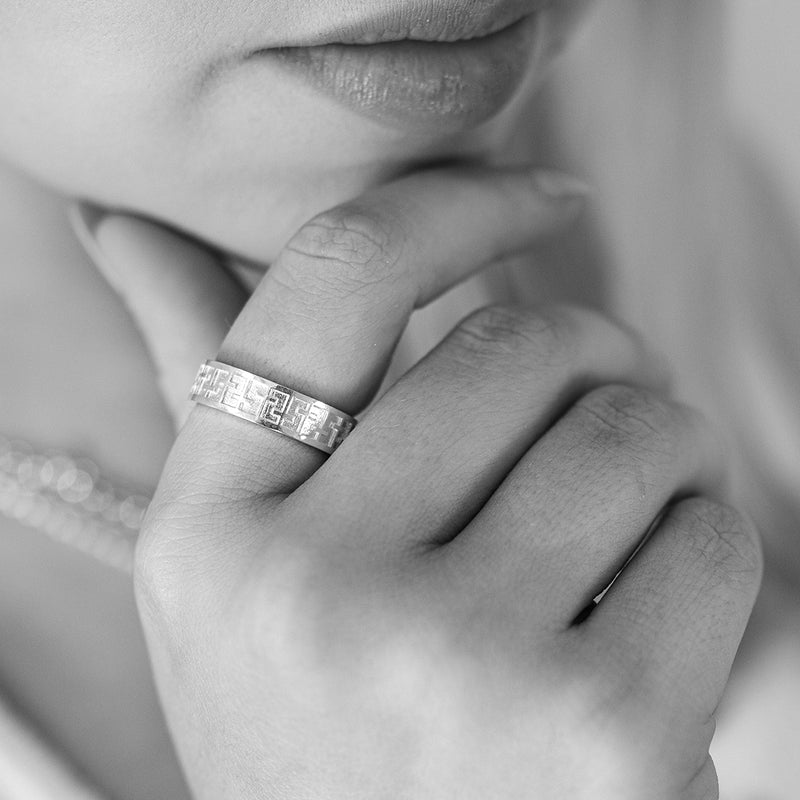 S Pattern Ring